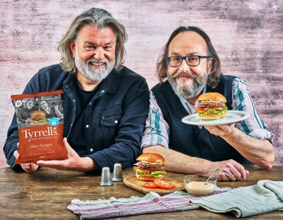 Hairy Bikers Tyrells Burger Crisps food photography by Stephen Conroy photographer