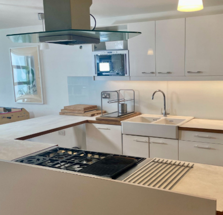 Stephen Conroy Photographer, Studio hire with kitchen